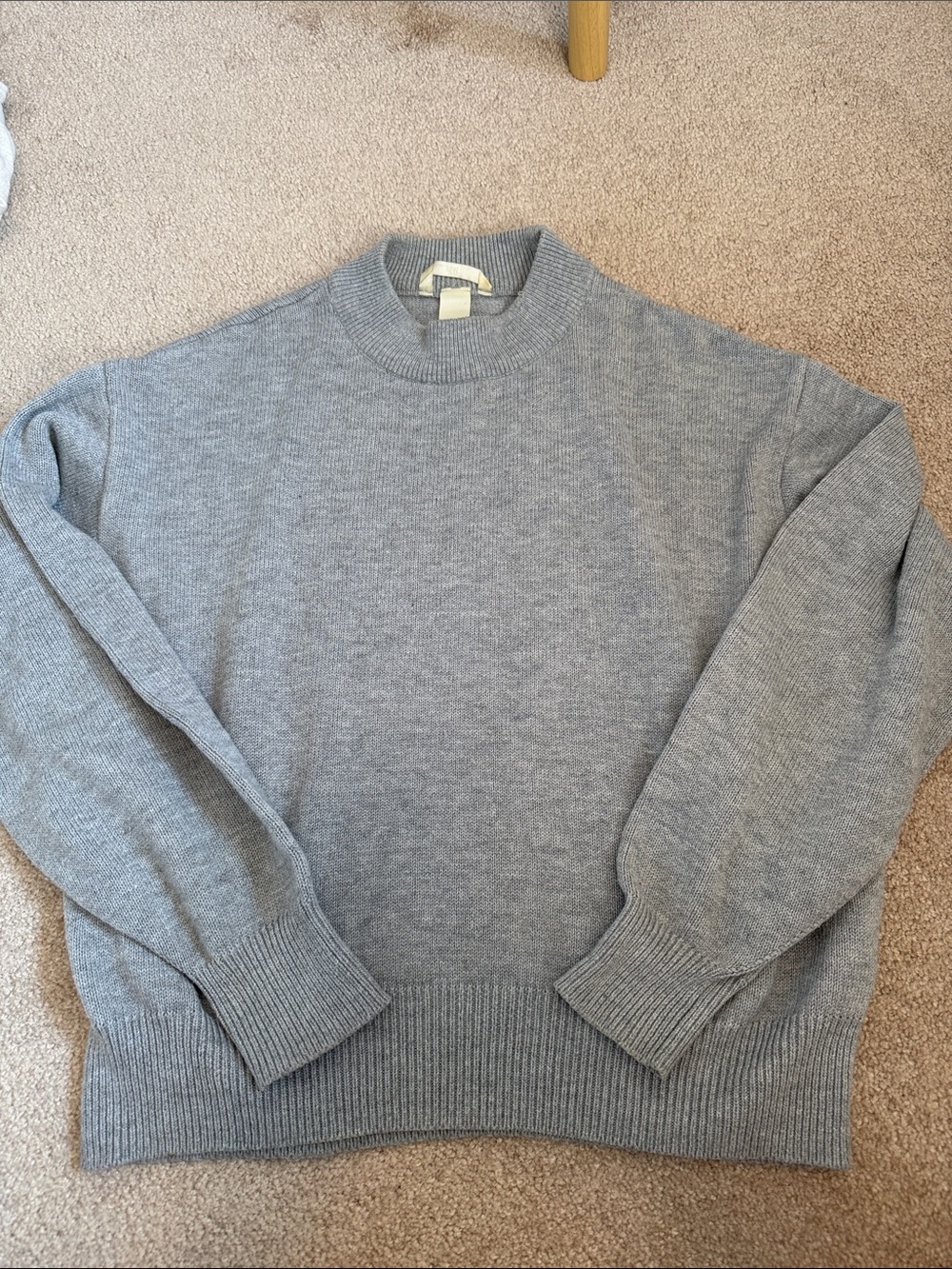 Women’s H&M Grey Crewneck Sweater